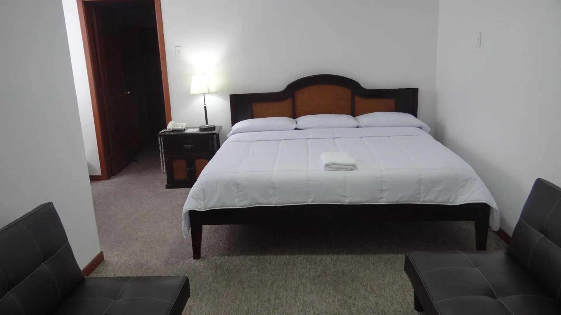 Hotel Altura Rooms & Suites Quito